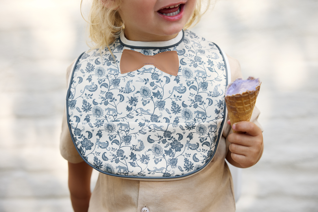 7333222023636-30400205881NA-Baby-Bib-Garden-Leo-Toile-Bow-PP
